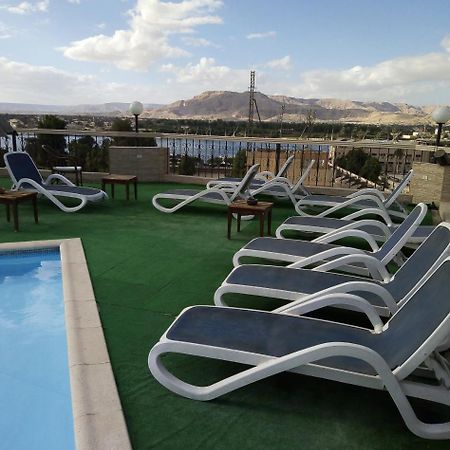 Queens Valley Hotel, Restaurants, Bars And Spa Luxor Bagian luar foto