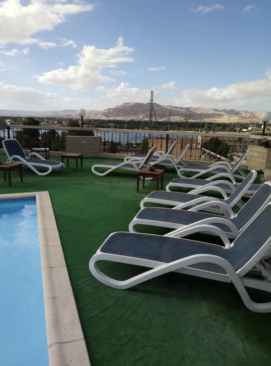 Queens Valley Hotel, Restaurants, Bars And Spa Luxor Bagian luar foto